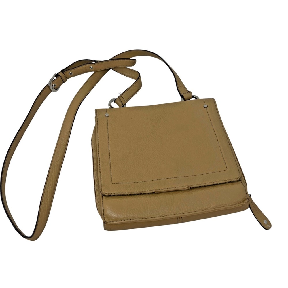 Clarks‎ Leather Crossbody Purse Brown Magnetic Closure Pockets Adjustable Strap